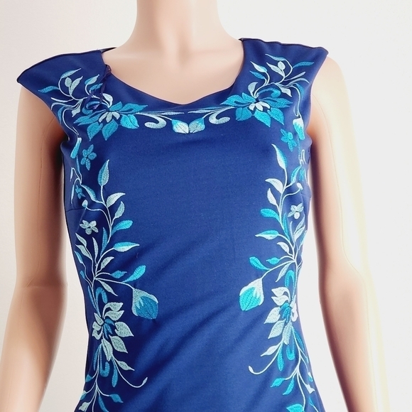 Jax Floral-Embroidered Sheath Midi Dress, Blue Pattern Size: 2 - Picture 3 of 11